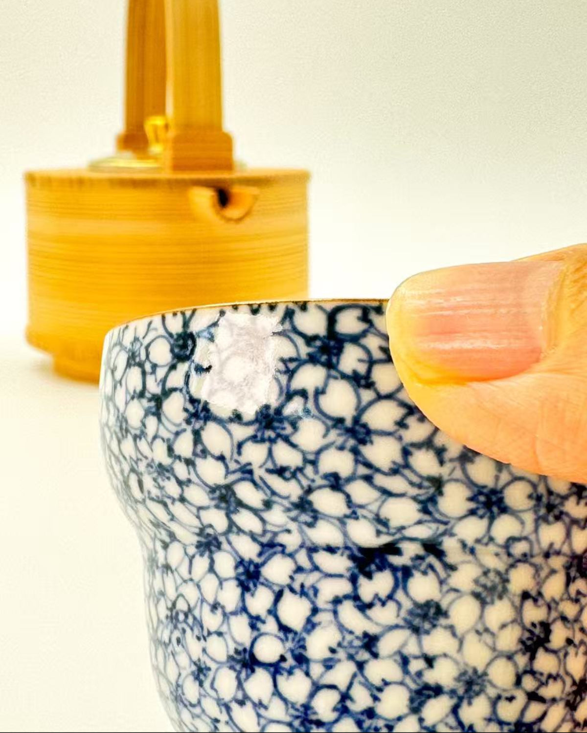 KIYOMIZU WARE SAKE CUP BY KURAMOTO TAKASHI | SOMETSUKE SAKURAZUME 染付桜詰 | NISHIKAWA