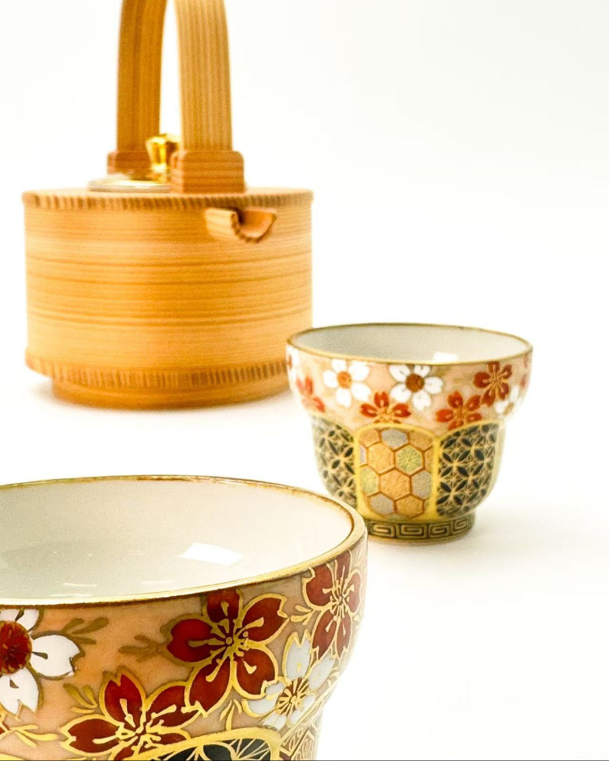 KIYOMIZU WARE SAKE CUP by Kōhō Kiln | FUCHI HANAKOMON 渕花小紋 | NISHIKAWA