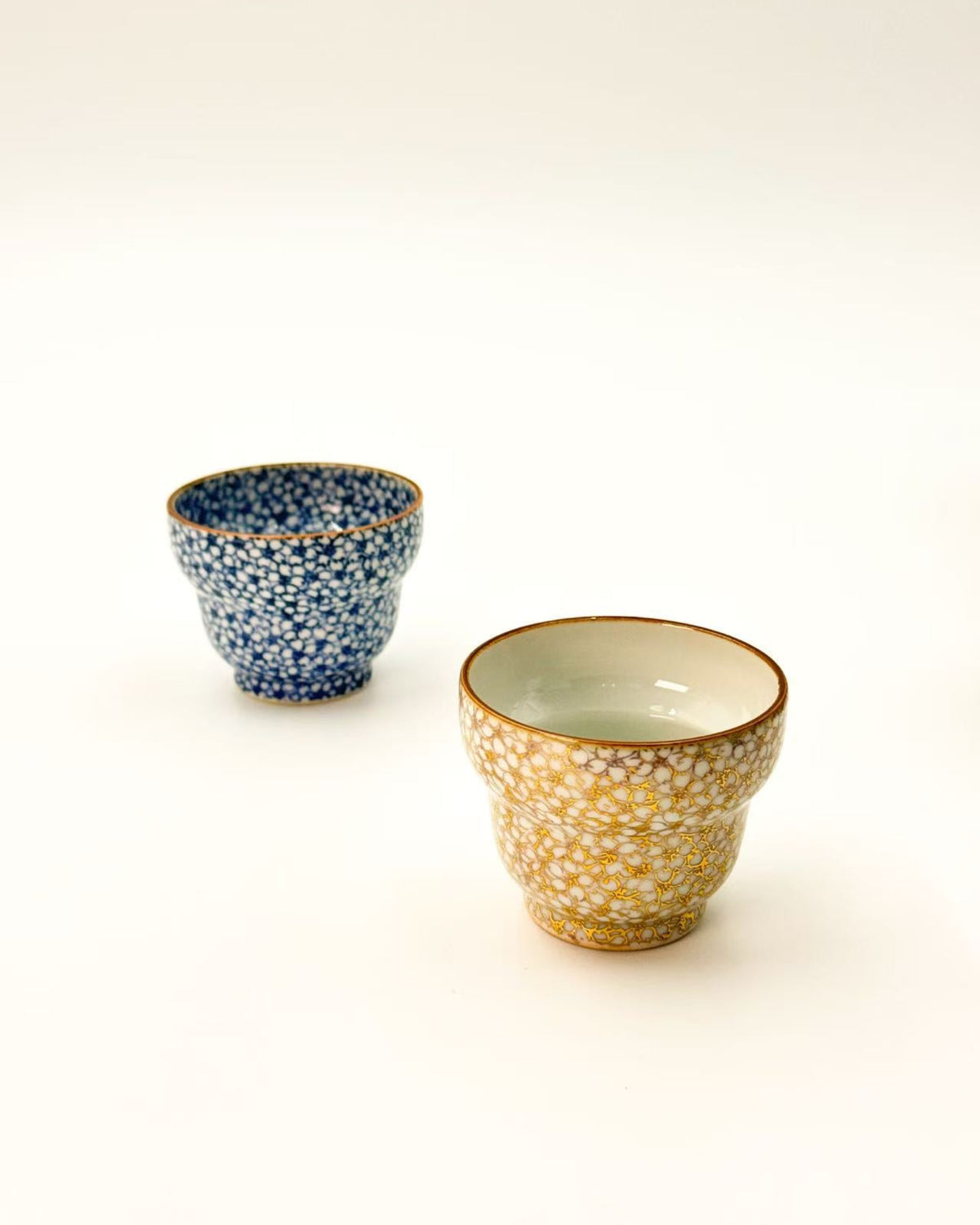 KIYOMIZU WARE SAKE CUP | GOLD CHERRY GLOWER | KINSAI SAKURA-ZUME 金彩桜詰 | NISHIKAWA