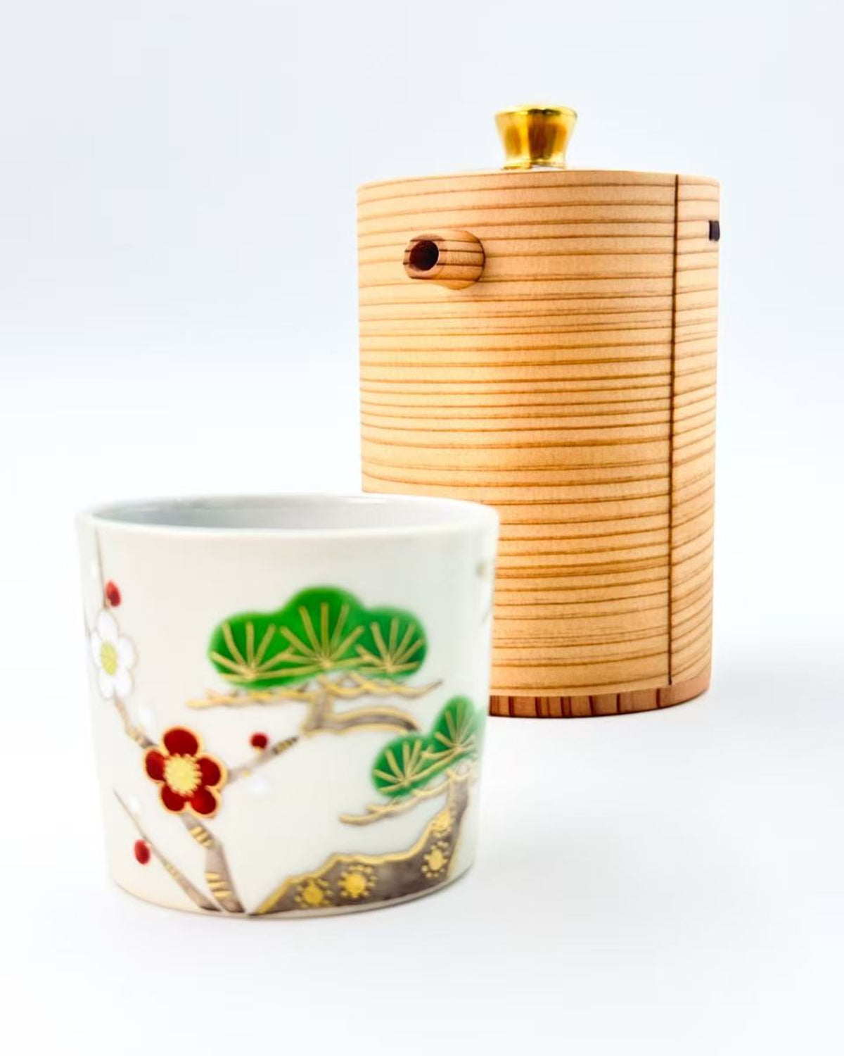 KIYOMIZU WARE SAKE SERVER | KINSAI NEJIRIKOMON X MAGEWAPPA 400ml 金彩捻小紋 X 曲げわっぱ | NISHIKAWA
