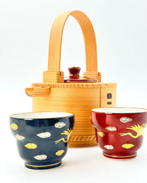 KIYOMIZU WARE SAKE SERVER | AKAMAKI GOLD &amp; SILVER CRANES × MAGEWAPPA 600ml 赤蒔金銀鶴 X 曲げわっぱ | NISHIKAWA