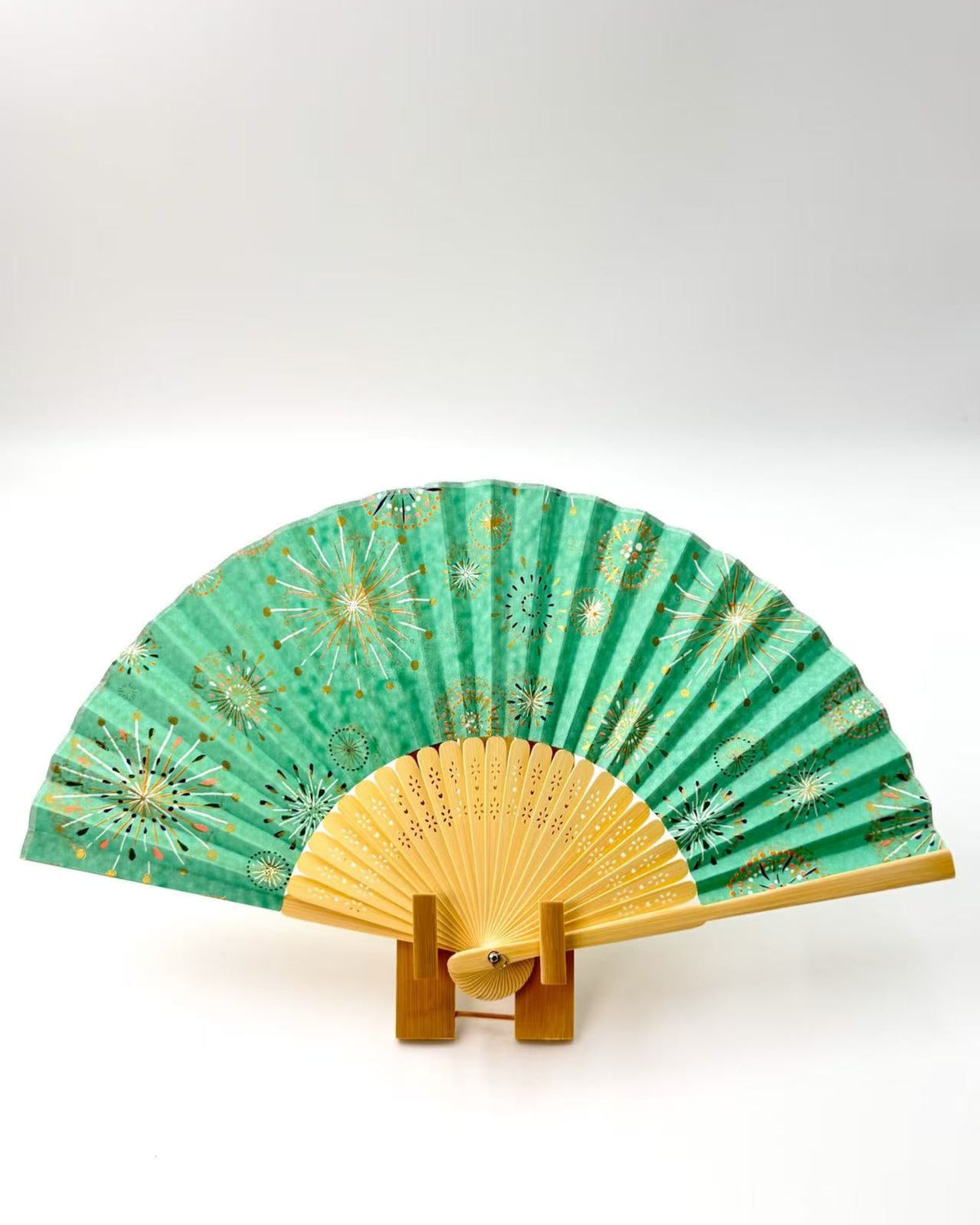 HAND-DYED YUZEN WASHI PAPER FOLDING FAN | TANIGUCHI SHOYUDO