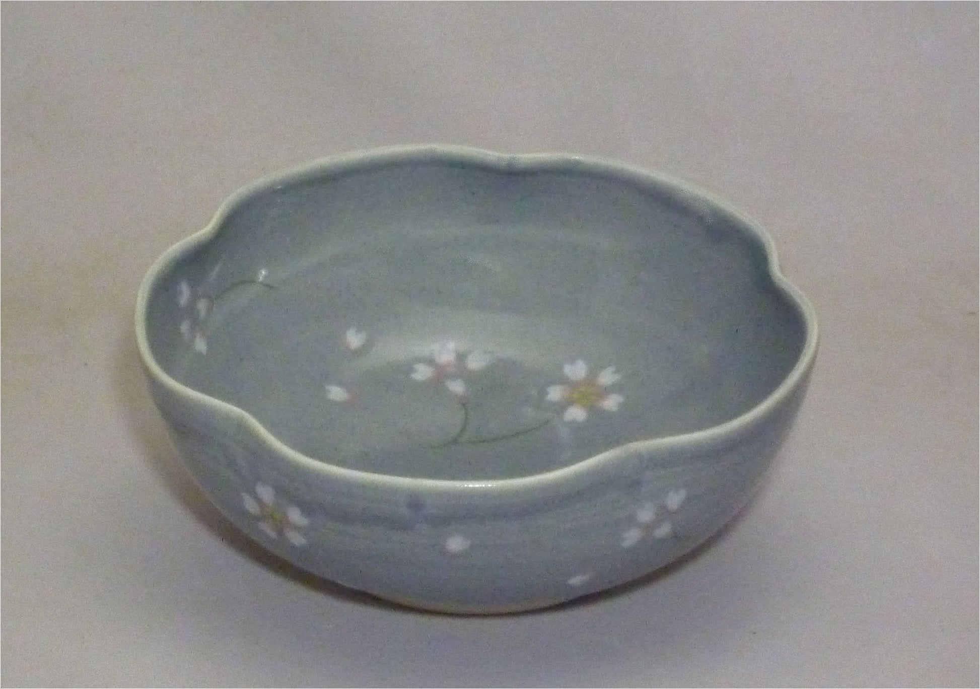HANDMADE JAPANESE BOWL | USUZUMI SAKURA | TAOSEN KILN 陶泉窯