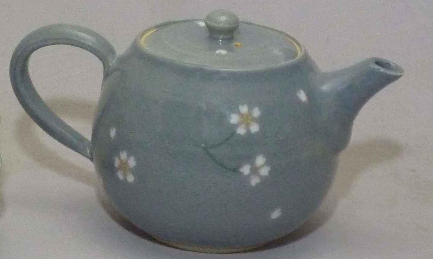 HANDMADE JAPANESE TEAPOT | USUZUMI SAKURA | TAOSEN KILN 陶泉窯
